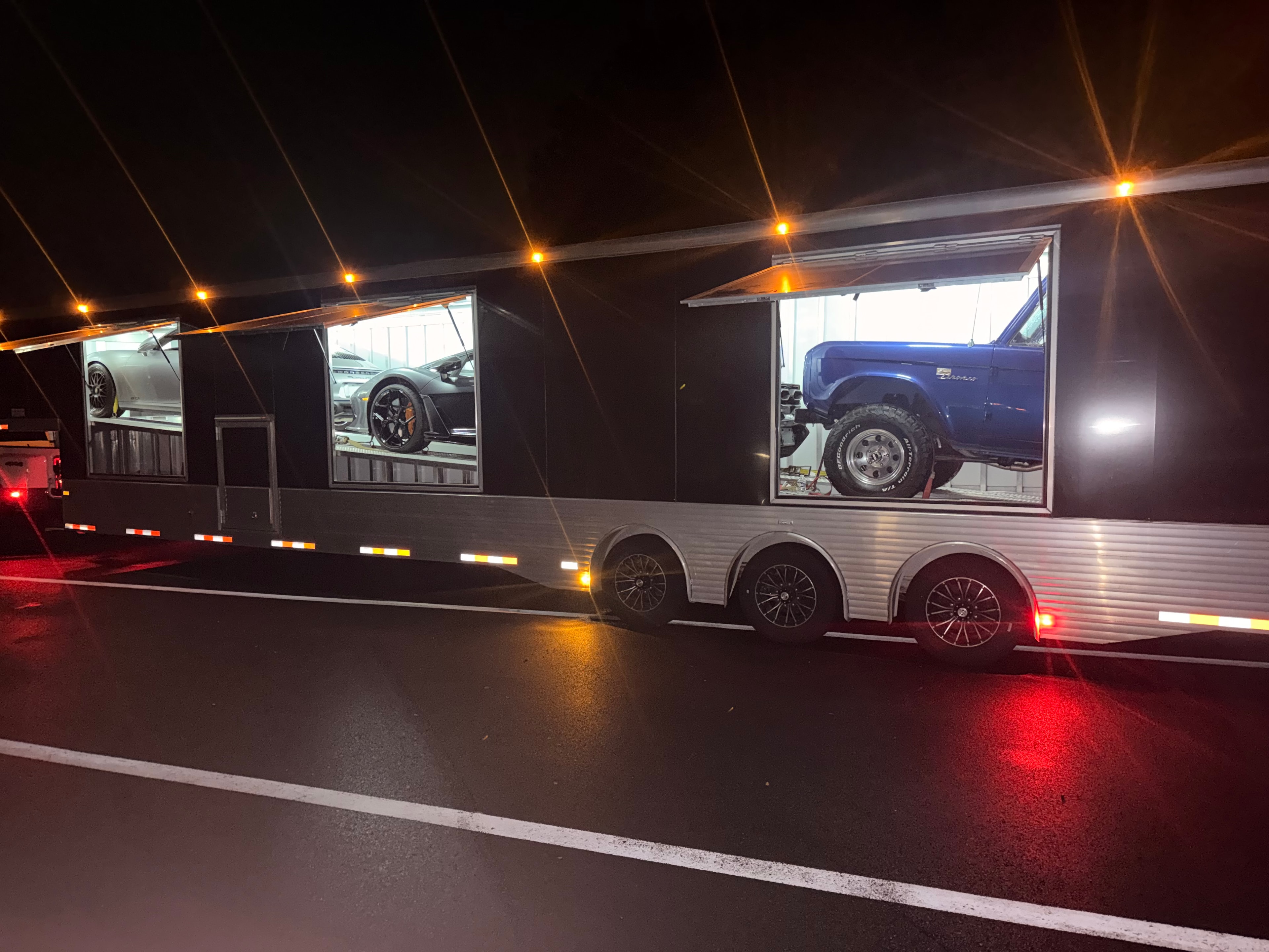 Night Run — Multi-Vehicle Load
