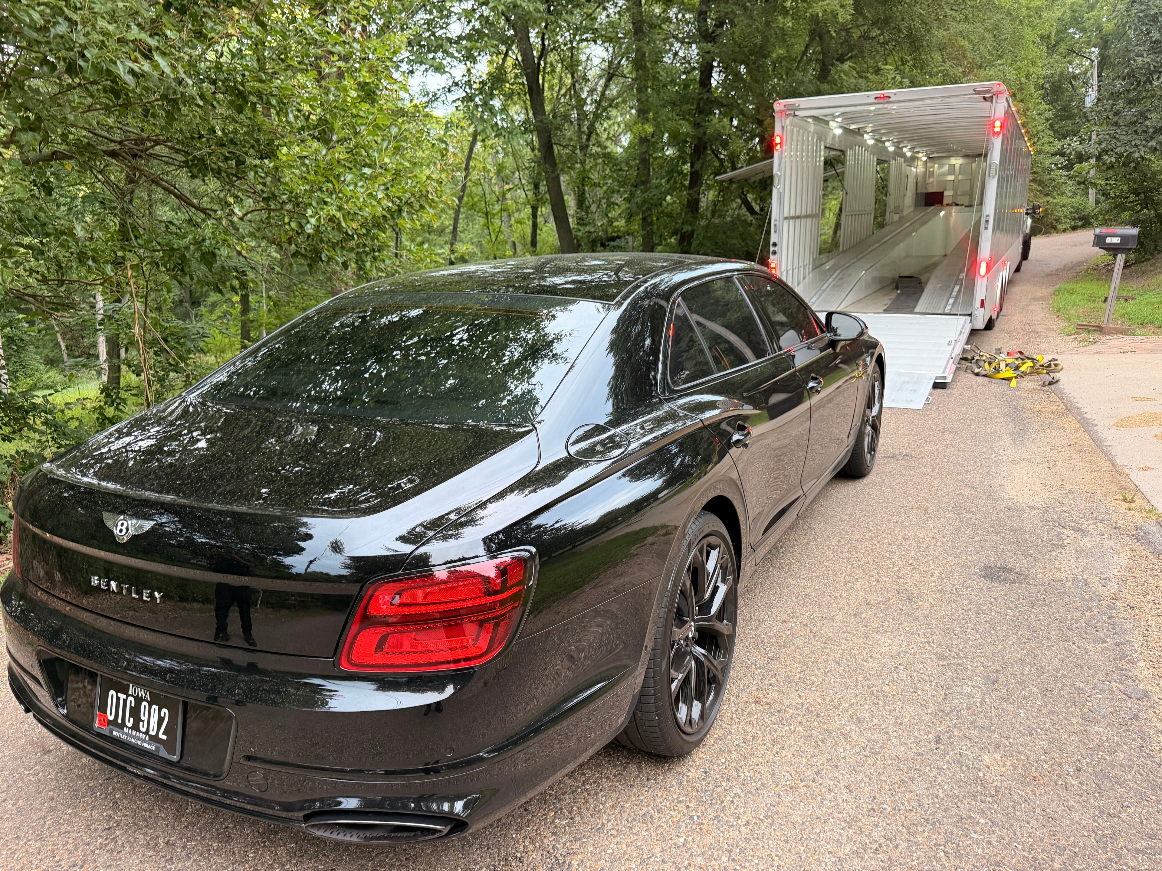 Bentley Flying Spur — Door-to-Door Delivery